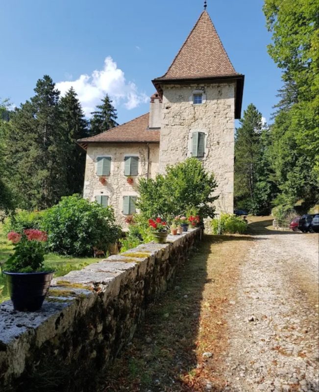 Château de Montange – Le Domaine du Très haut dans l’Ain près de Genève Château de Montange - Le Domaine du Très haut dans l'Ain près de Genève